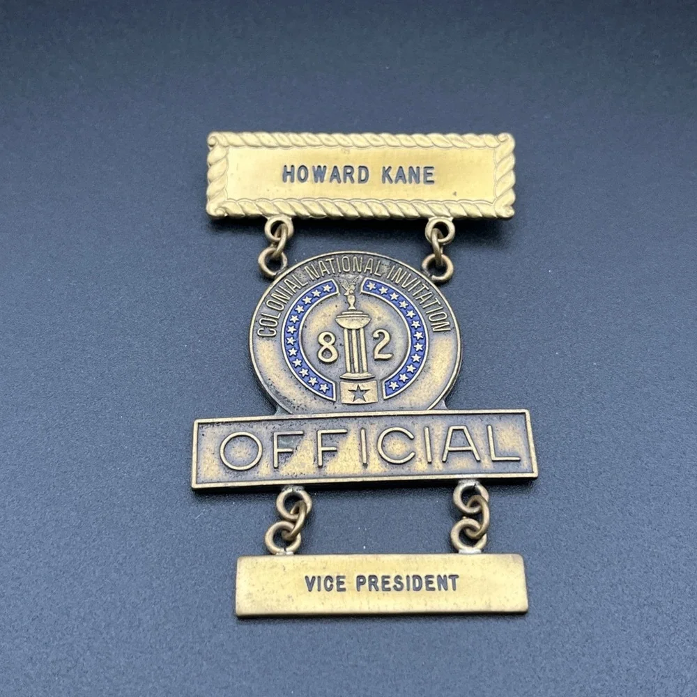 1982 Colonial National Invitation PGA Howard Kane Vice President Badge Pin‎
